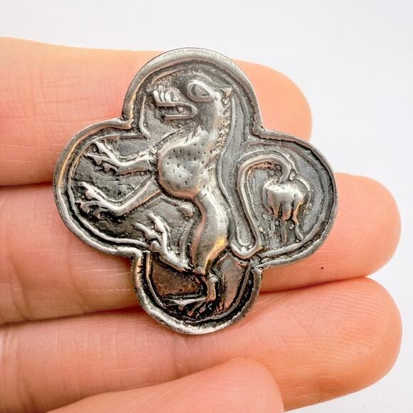 The Metropolitan Museum of Art New York Jewelry - MMA 1977 Metropolitan Museum of Art Lion Coat of Arms Brooch TCD Stieff Pewter